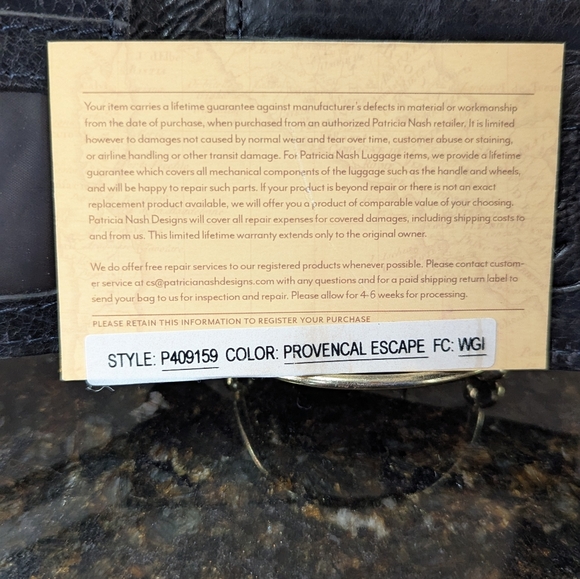 Patricia Nash bifold wallet - Picture 4 of 4